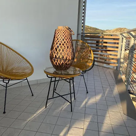 Con Terrazza Di 35 Mq Fronte Mare-wifi-barbecue