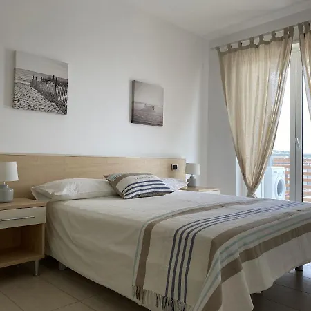 Con Terrazza Di 35 Mq Fronte Mare-wifi-barbecue Roseto Degli Abruzzi